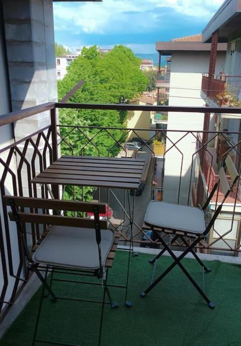Unique & Beautiful Bedroom In Central Of Floransa Dış mekan fotoğraf