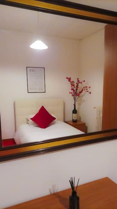 Unique & Beautiful Bedroom In Central Of Floransa Dış mekan fotoğraf