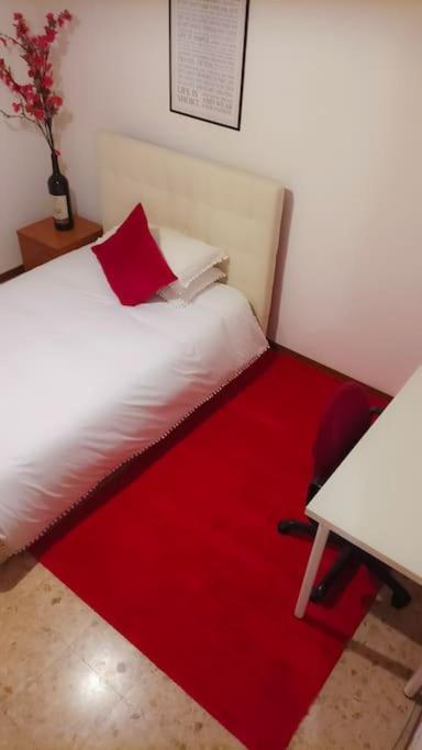 Unique & Beautiful Bedroom In Central Of Floransa Dış mekan fotoğraf